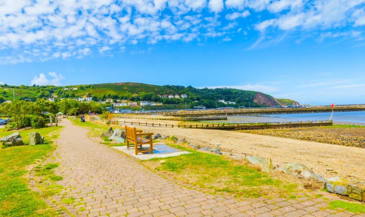 Staycation At Pine Cottage, A Newly Refurbished Holiday Cottage Goodwick Exterior foto